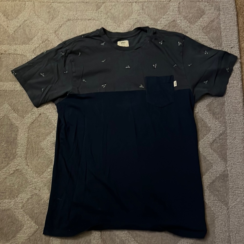 Vans. T-shirt. Medium